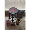 Image 1 : Handpainted Stool, Glass Vase, 2 Decorative Pillows & Lamp