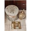 Image 2 : Embroidered Stool, Lamp, Stunning Collection of Elegant Candles
