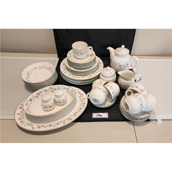 Exquisite Expressions Florentina English Bone China Set - Royal Doultan Collection Delicate Floral