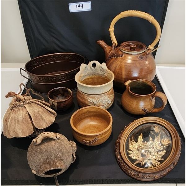 Pottery, Birdhouses, Vintage Flora Hawaii in 24K gold, Decorative Planter - See Description