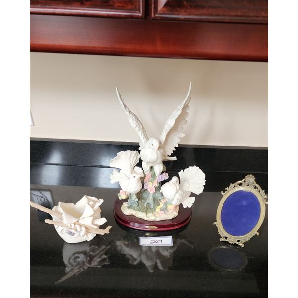 Vintage Ruby's Collection Doves, Vintage Photo Frame, Lovegrove Vase