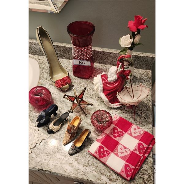 Glass Vase, Royal Doultan, Vintage Handblown Glass Art, Collectible Figurines