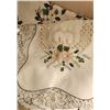 Image 2 : Luxury Christmas Linens, Table Runners, Round Tablecloth, Napkins, Placemats