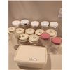 Image 1 : Container Lot - 15 Pieces