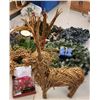 Image 3 : Reindeer, Wreaths, Miscellaneous Christmas Decorations