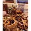 Image 4 : Collectible Buttons, Nests, Cinnamon Sticks, Crafting Nuts, Flowers, Wire