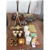 Image 1 : Vintage Grinder, Easel, Tall Ship Décor, Shakers, More
