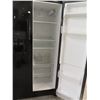 Image 2 : Frigidaire Black Side by Side Ref/Freezer w/Ice Maker