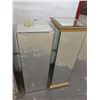 Image 1 : Mirrored Pedestals - 2