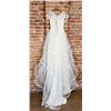 Image 13 : Antique Wedding Dress