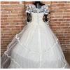 Image 7 : Antique Wedding Dress