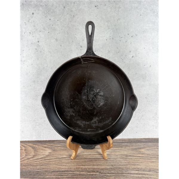 Griswold #12 Cast Iron Skillet LBL Smoke Ring