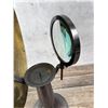 Image 5 : Medical Parabolic Magnifier Candle Light