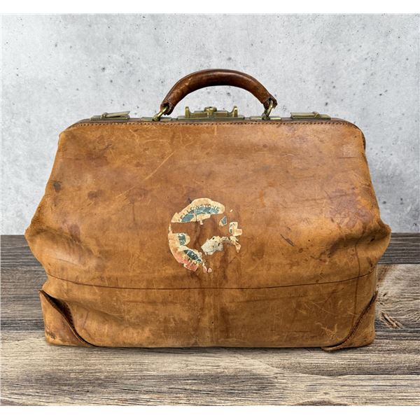 Yellowstone National Park Hotels Doctor's Bag