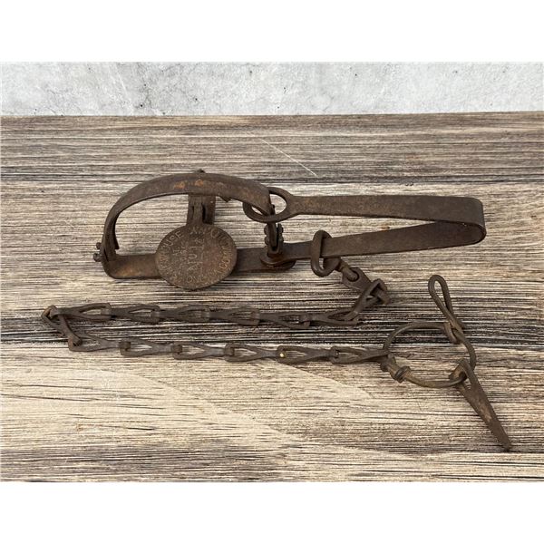 S. Newhouse Oneida Community 1 1/2 Trap