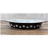 Image 3 : Pyrex Black & White Snowflake Casserole Dish