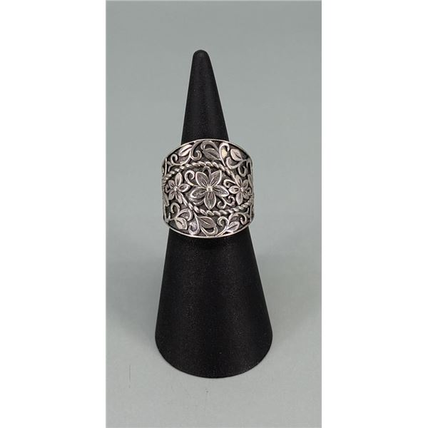 Sterling Silver Floral Design Ring