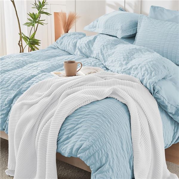 1 JollyVogue 7PC Light Blue Queen Size Bedding Comforter Set - New in Box!
