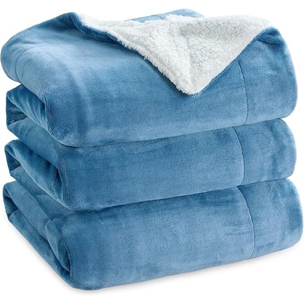 1 Bedsure Sherpa Fleece Ultra Soft King-Size Blanket (108 x 90") - Blue - New in Box!