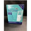Image 1 : 1 TP-Link AC1200 Mesh Wifi Extender - New