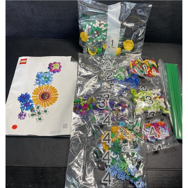 1 LEGO Wildflowers Bouquet Toy Building Block Set - New