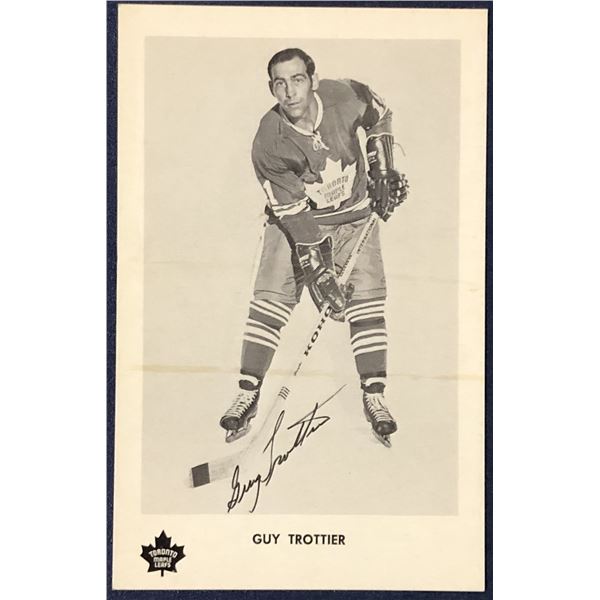 1970-71 TORONTO MAPLE LEAFS POSTCARD - GUY TROTTIER