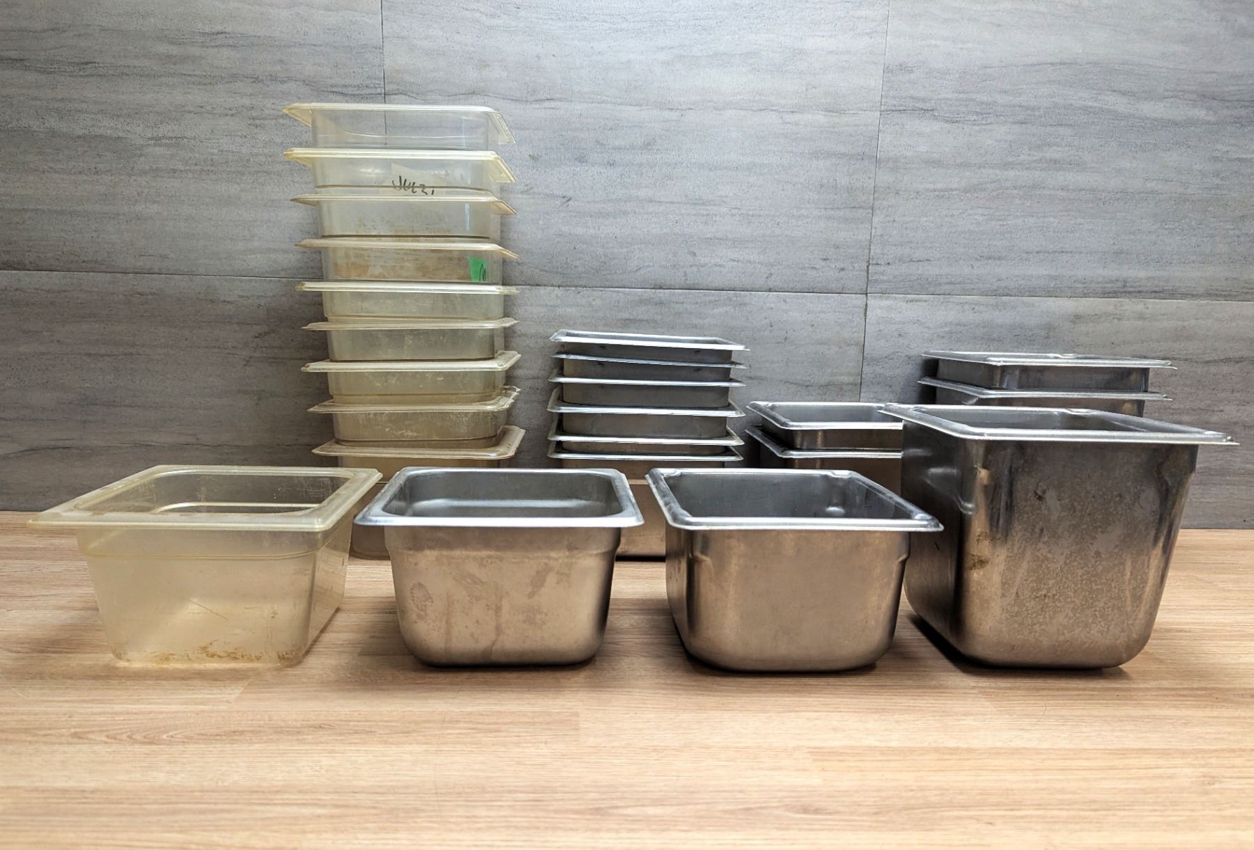 Kitchen Insert Containers Assorted Stainless/Plastic Inserts & Container With Lid - Lot of 24pcs ...