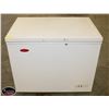Image 1 : NEW 9.6 CU.FT SOLID TOP CHEST FREEZER