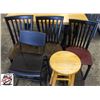 Image 2 : 2 WOOD TOP DINNING TBALES W/ 5 ASSORTED SEATS