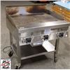 Image 2 : BAILIFF SEIZURE: GARLAND 36" 3 BURNER GRIDDLE ON