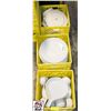 Image 1 : 3 MILK CRATES FULL OF ASSORTED DISH WARES