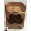 Image 1 : PAIR OF STACKABE CAMBRO BOOSTER SEATS