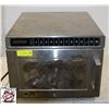 Image 1 : AMANA COMMERCIAL MICROWAVE