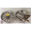 Image 1 : 3 10" PIE DESERT PANS W/ DIVIDER & 3 SERVERS