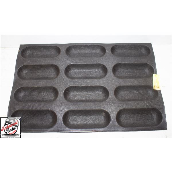 2 SILICONE MINI BUN MATS TO FIT 18" X 26" BAKING