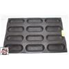 Image 1 : 2 SILICONE MINI BUN MATS TO FIT 18" X 26" BAKING