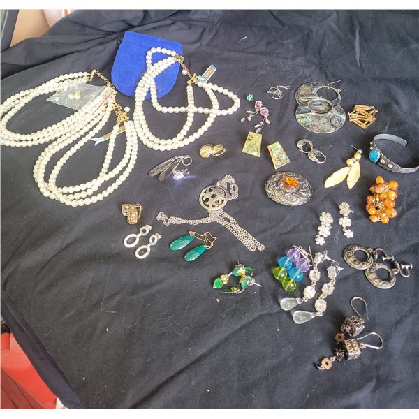 Kimono Pearls & More A