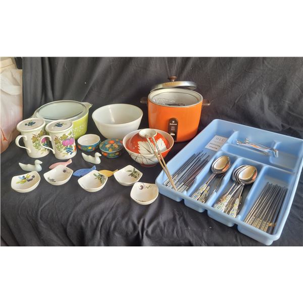 Vintage Pyrex and More A