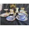 Image 1 : Gilt & Bone China A