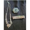 Image 5 : Vintage Rhinestone Jewelry & Box A