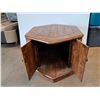 Image 3 : *Wooden Coffee Table - 24 x 24 x 20" - Cannot Ship