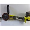 Image 2 : Ryobi Cordless Grinder and Sander - Tested, Missing Batteries