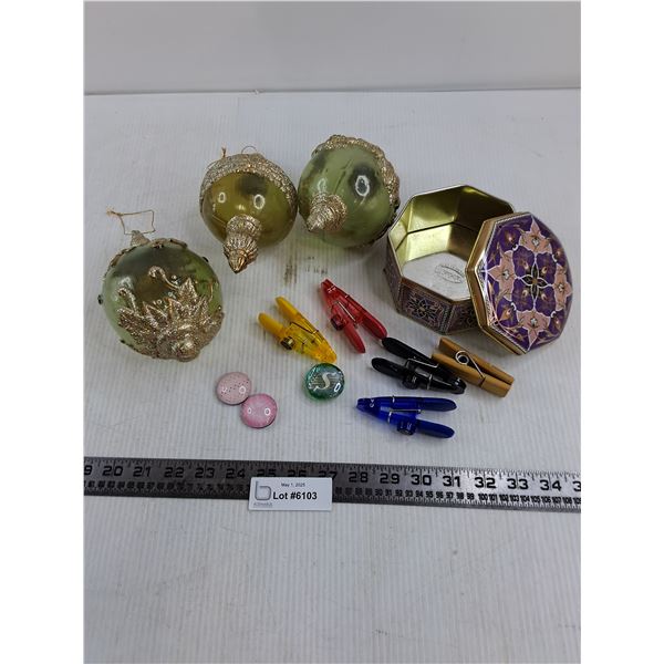 Vintage Christmas Ornaments, Tin, Magnets