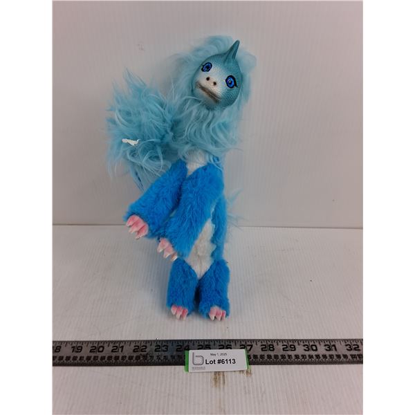 Poseable Toy "Sisu" from Raya & the Dragon Movie