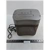 Image 1 : Royal Paper Shredder - Powers On - 9" x 7" x 9"