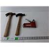 Image 1 : (2) Vintage Hammer & Staple Gun