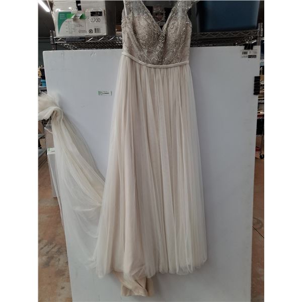 * Stella York Bridal Gown-approx size 10