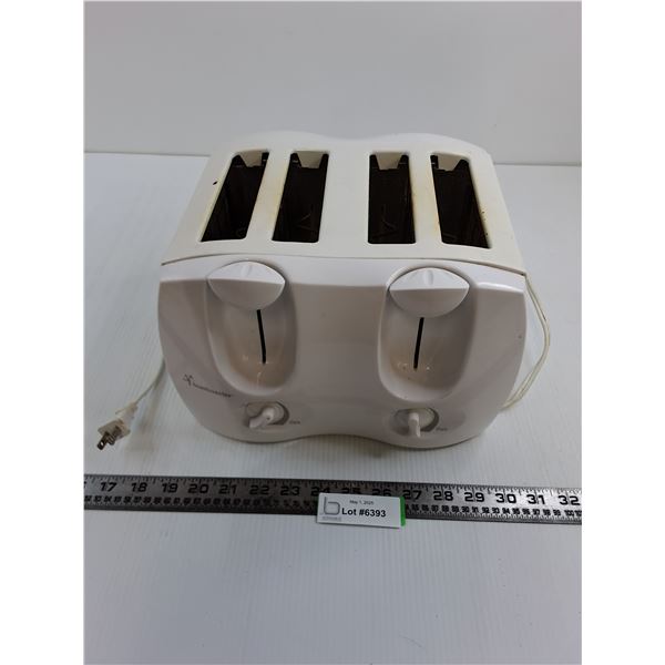 Toastmaster 4-Slice Toaster - Powers On