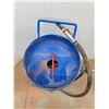 Image 2 : *Power Fist 100 Lb. Pressurized Sandblaster- 32" Tall, Untested, Cannot Ship