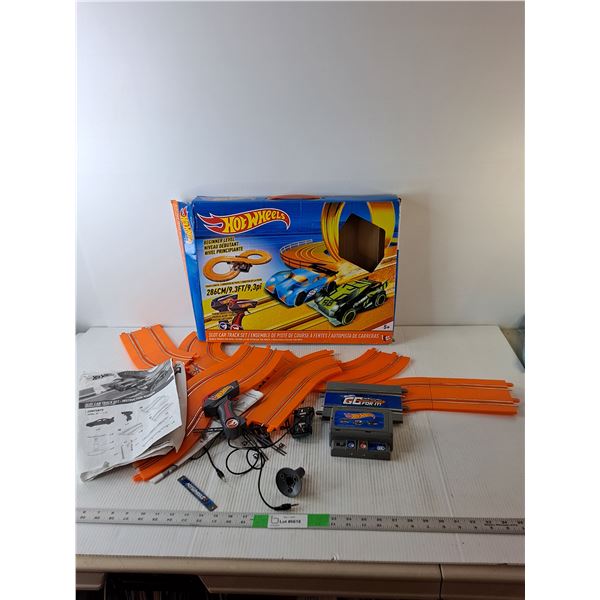 Hot Wheels Race Track-Untested